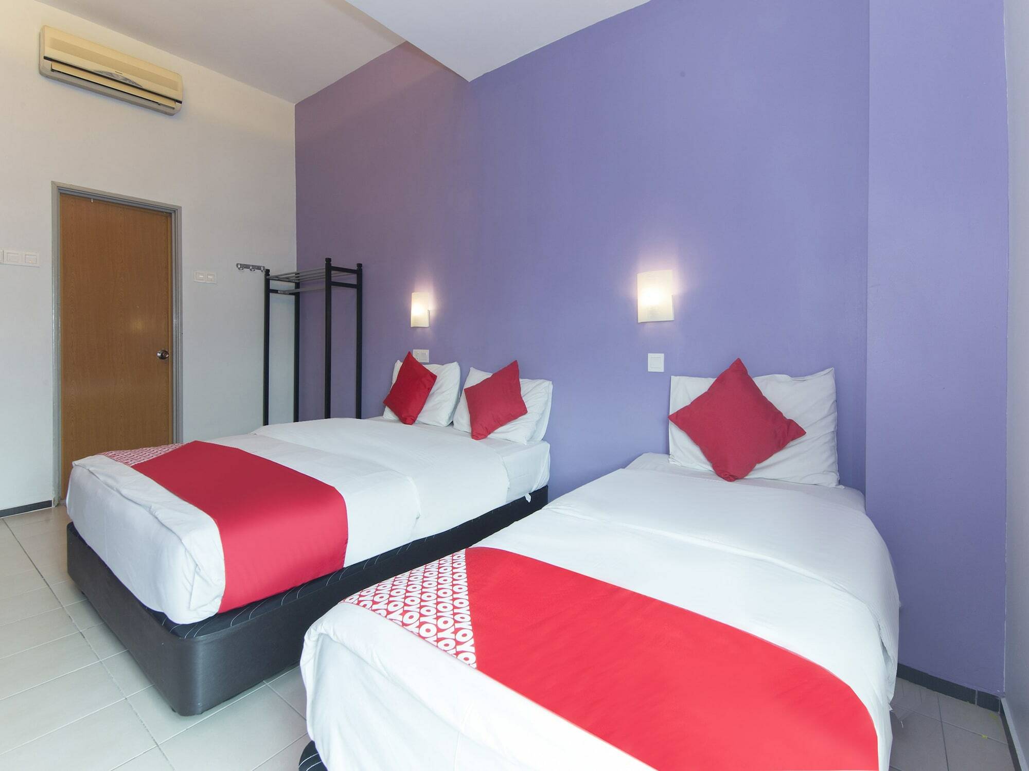Ihome Boutique Hotel Seri Kembangan Kültér fotó